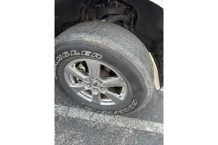 $28576 : Ford F-150 2019 4x4 XLT 4dr image 4