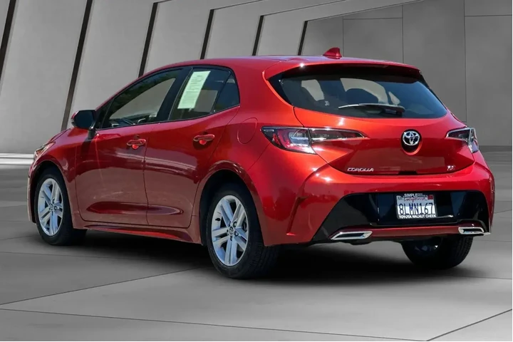 $16200 : Toyota Corolla Hatchback 201 image 7