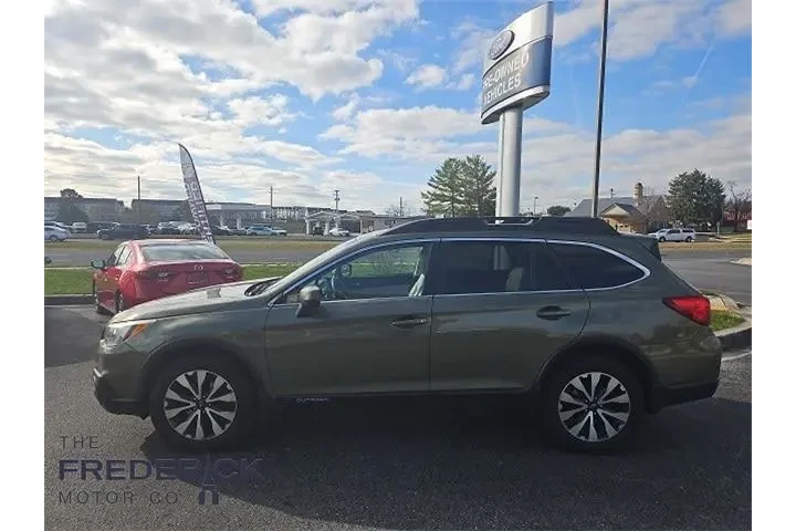 $13000 : Subaru Outback 2015 AWD 2.5i image 1