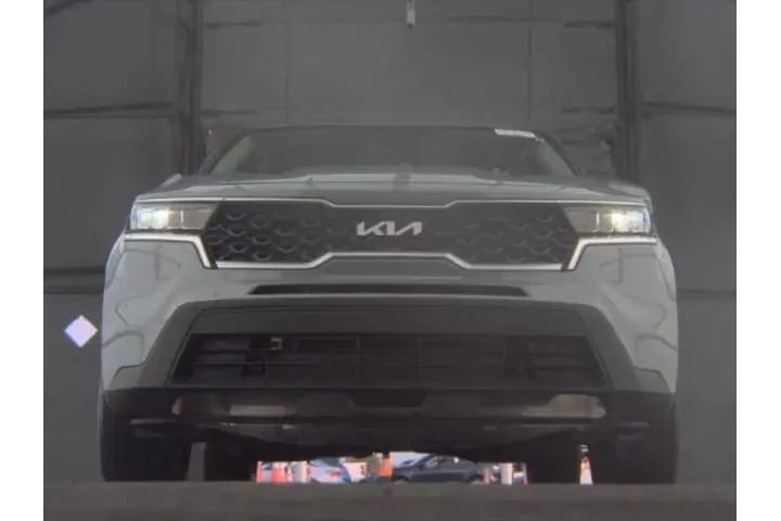 $21290 : Kia Sorento 2023 LX 4dr SUV image 3