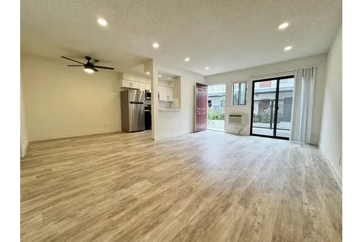$1100 : Apartamento elegante en LA image 2
