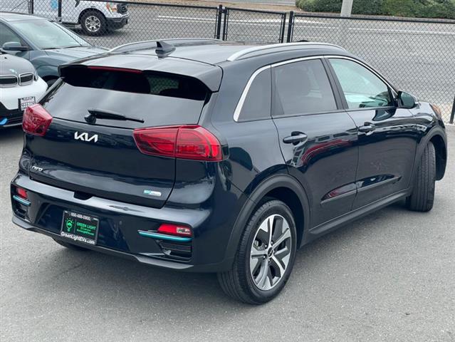 $24900 : Used 2022 Niro EV EX Premium image 5