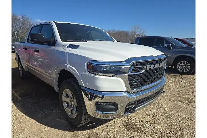 $36946 : Ram 1500 2025 4x4 Big Horn 4 image 4