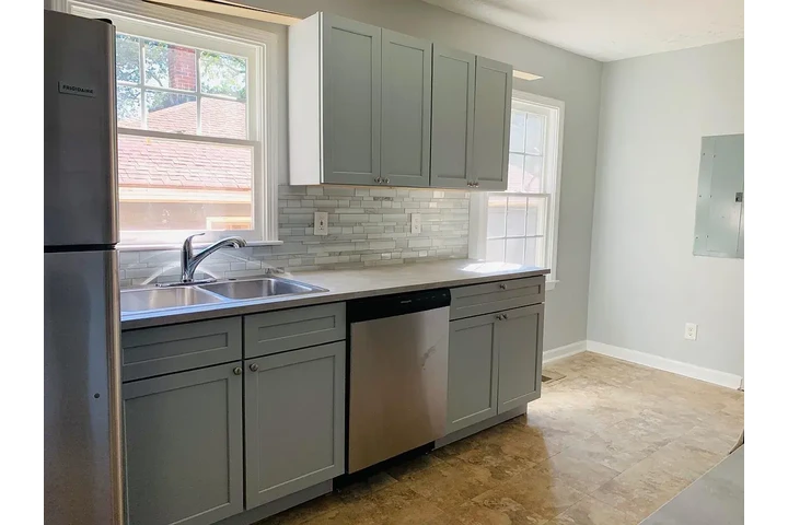 $1995 : House for rent in Atlanta GA image 4