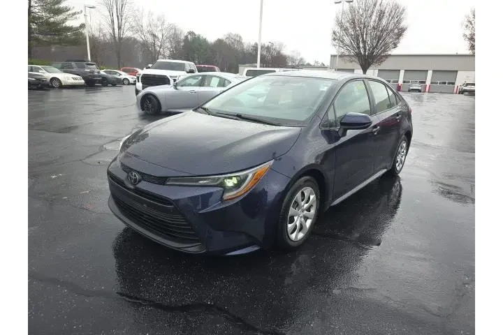 $19473 : Toyota Corolla 2024 LE 4dr S image 3