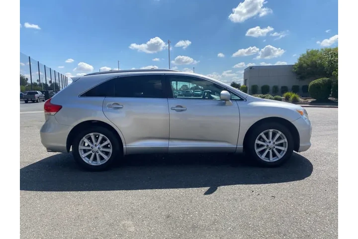 $11495 : 2011 Venza FWD 4cyl image 9