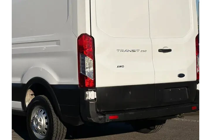 $39000 : Ford Transit 2023 AWD 250 3d image 8