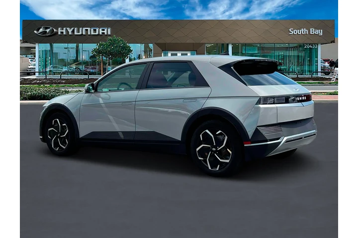 $24998 : Hyundai IONIQ 5 2024 SEL 4dr image 4