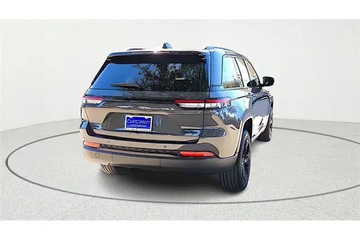 $33770 : Jeep Grand Cherokee 2024 4x4 image 7