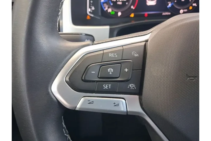 $33275 : Volkswagen Atlas Cross Sport image 6