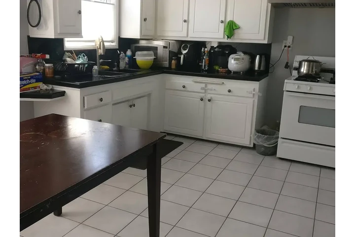 $1700 : SE RENTA➡Molette St,Bellflower image 3