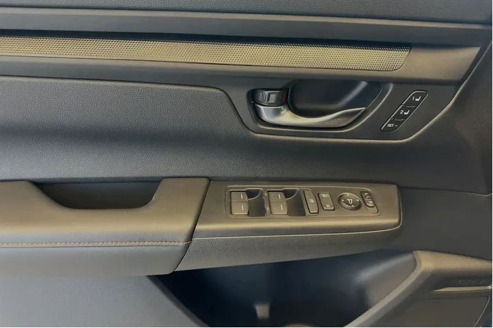 $39981 : Honda CR-V Hybrid 2025 Sport image 9