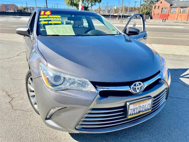 $18995 : 2016 Camry Hybrid XLE image 3