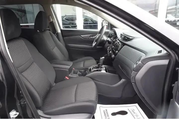 $14599 : 2018 Rogue image 10