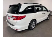 $14937 : Honda Odyssey 2018 thumbnail