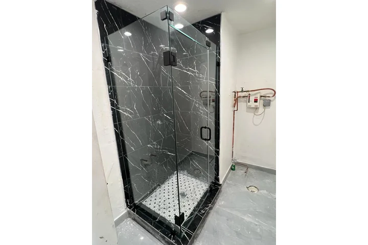 Glass shower doors image 2