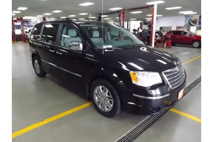 $9985 : Chrysler Town and Country 20 image 7