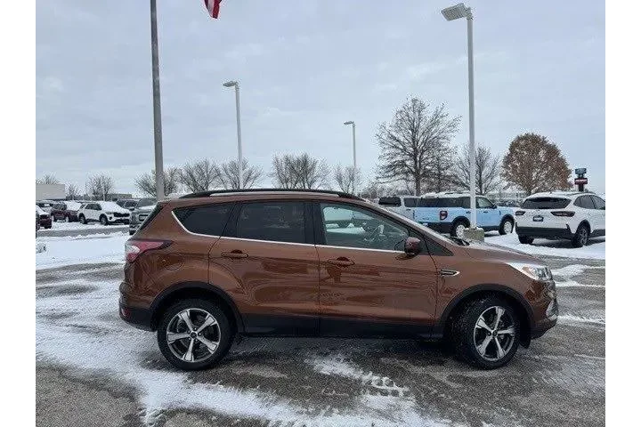 $14939 : Ford Escape 2017 AWD SE 4dr image 8