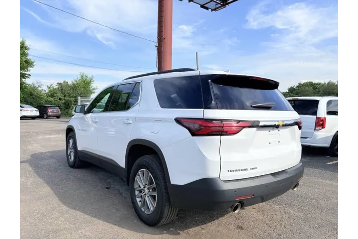 $19995 : 2023 Traverse LT image 8