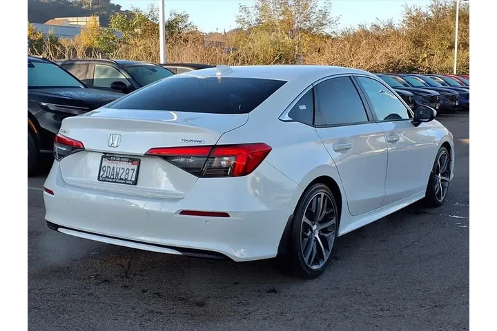 $24449 : Honda Civic 2022 Touring 4dr image 4