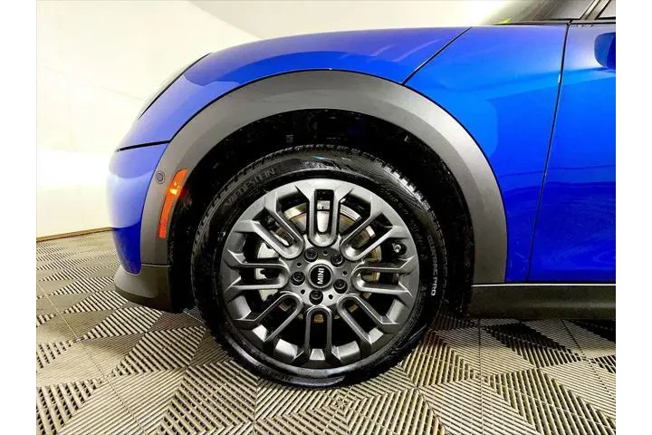 $29993 : MINI Hardtop 4 Door 2025 Coo image 8