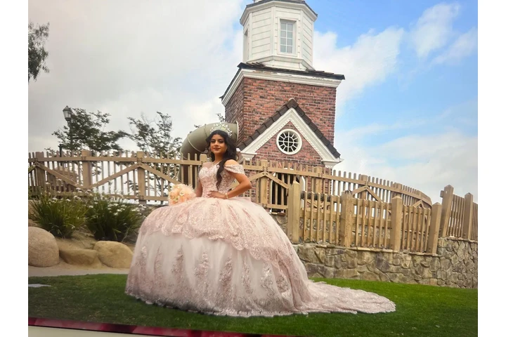 Fotos y video image 3