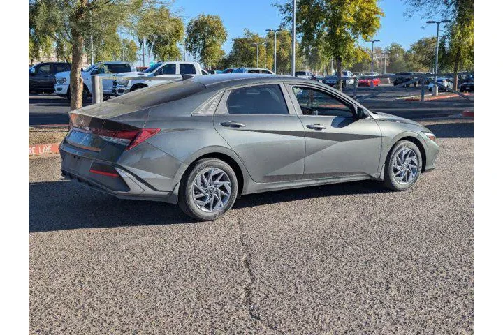 $19990 : Hyundai ELANTRA 2024 SEL 4dr image 4