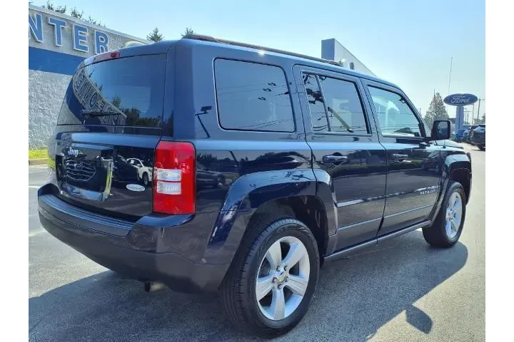 $11999 : Jeep Patriot 2017 4x4 Latitu image 7