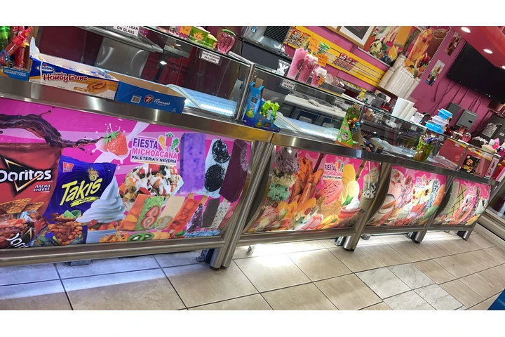 EN VENTA: PALETERIA Y NEVERIA image 8