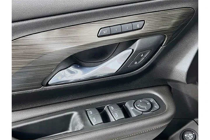 $19975 : GMC Terrain 2021 SLT 4dr SUV image 9