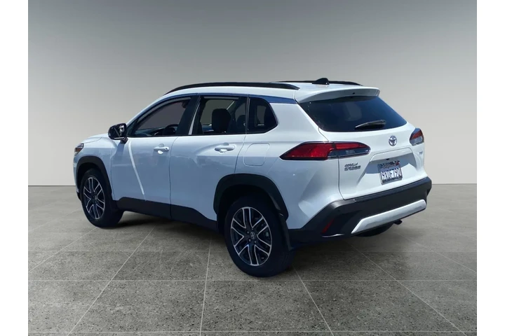 $32938 : Toyota Corolla Cross 2026 XL image 3
