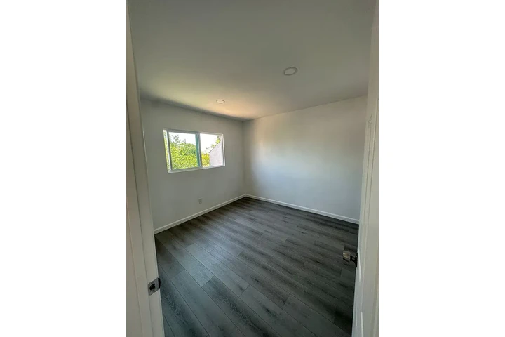 $1200 : Boyle Heights 2 Bed/ 1 Bath image 4