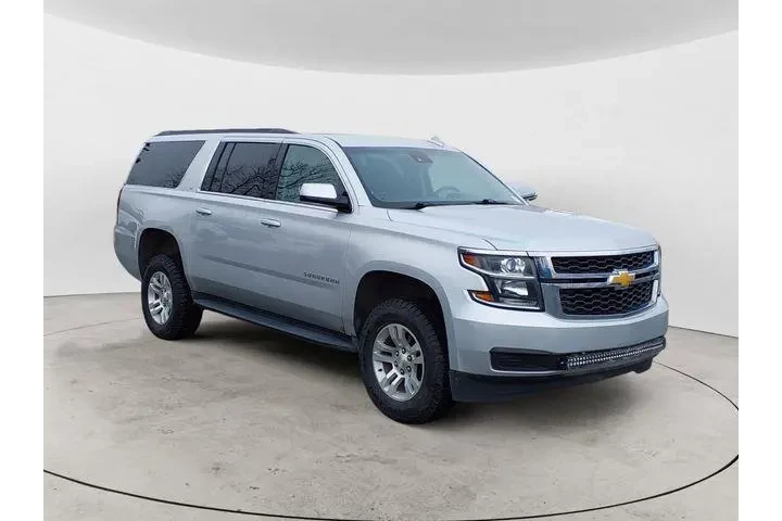 $17561 : Chevrolet Suburban 2017 4x4 image 7