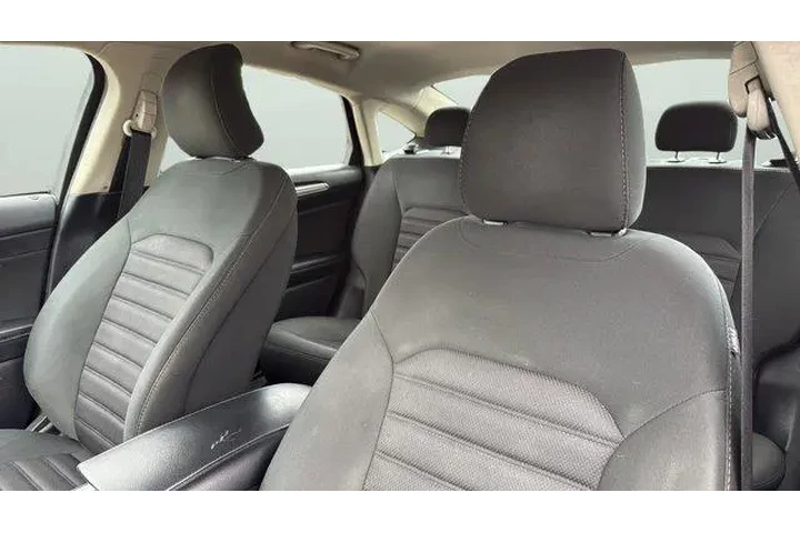 $9791 : Ford Fusion 2018 SE 4dr Seda image 10