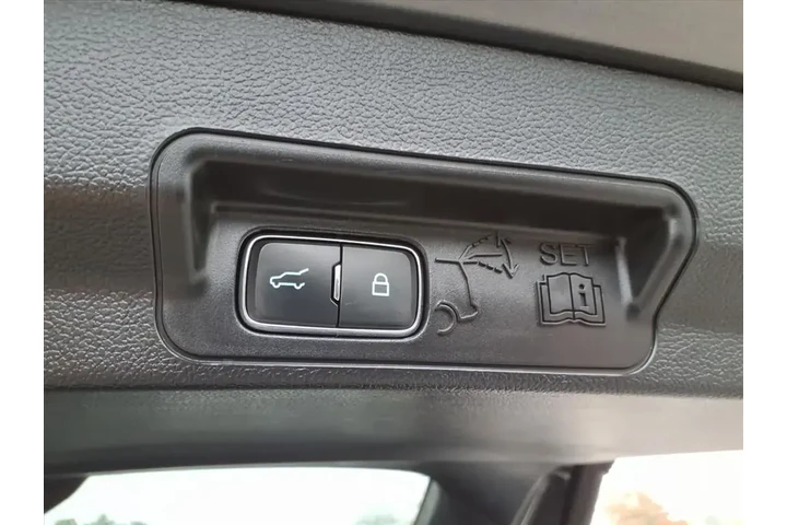 $28777 : Ford Explorer 2023 AWD XLT 4 image 10