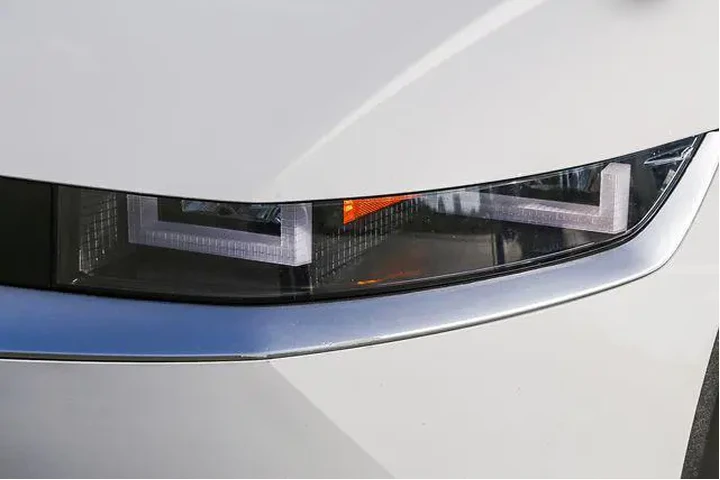 $25991 : Hyundai IONIQ 5 2024 SEL 4dr image 8