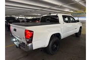 $33740 : Toyota Tacoma 2023 4x2 SR5 V thumbnail
