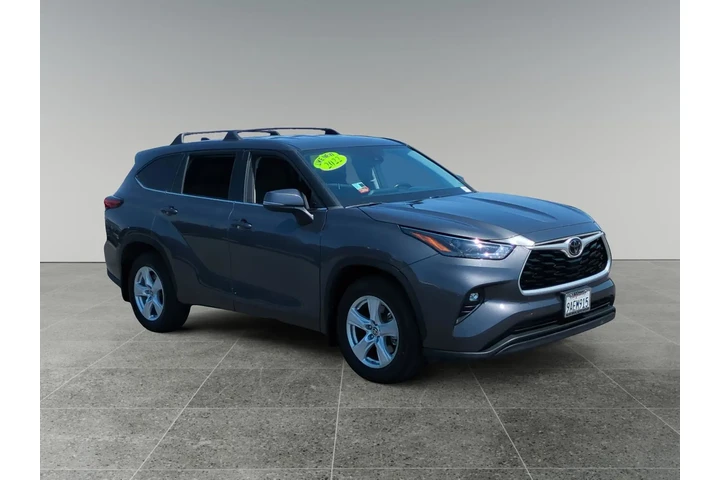 $34970 : Toyota Highlander 2022 LE 4d image 7