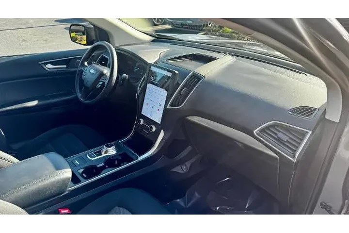 $22003 : Ford Edge 2022 AWD SE 4dr Cr image 9