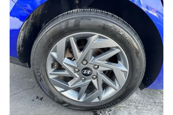 $18990 : Hyundai ELANTRA 2024 SEL 4dr image 9