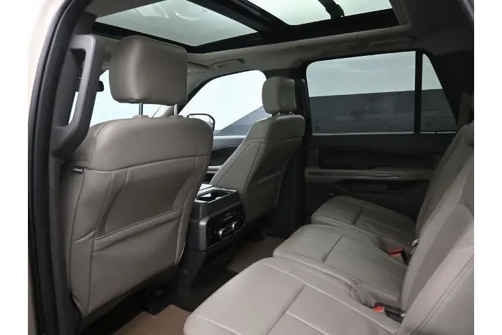 $29402 : Ford Expedition MAX 2020 4x4 image 2