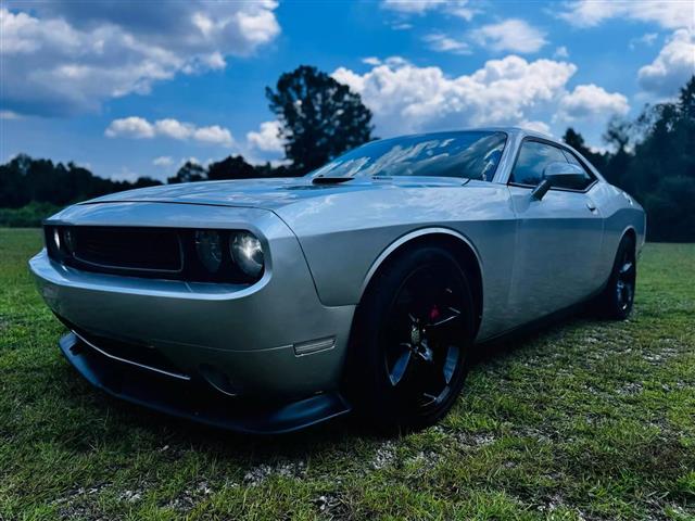 $19900 : 2012 DODGE CHALLENGER image 2