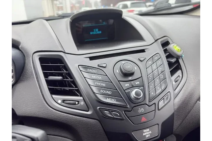 $5977 : Ford Fiesta 2015 SE 4dr Seda image 3