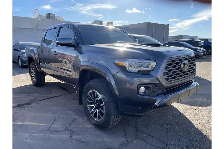 $37487 : Toyota Tacoma 2023 4x4 TRD S image 2