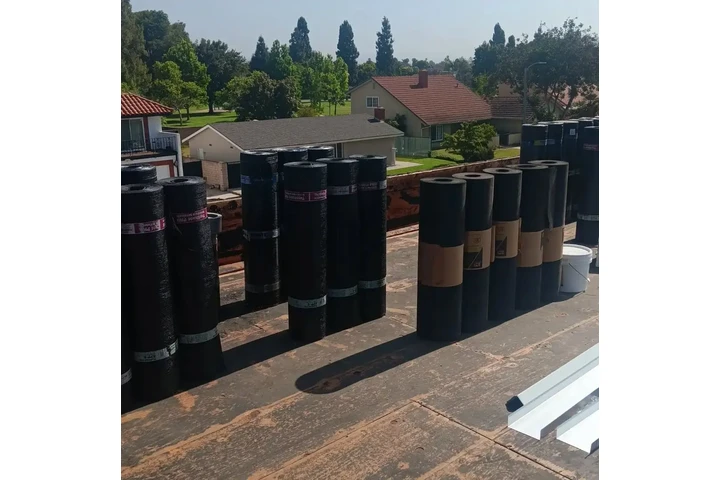 Sarmiento's Roofing image 4