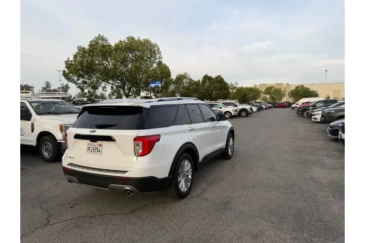 $33800 : Ford Explorer 2023 Limited 4 image 3
