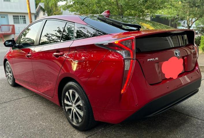 $7000 : Toyota Prius 2017 image 1