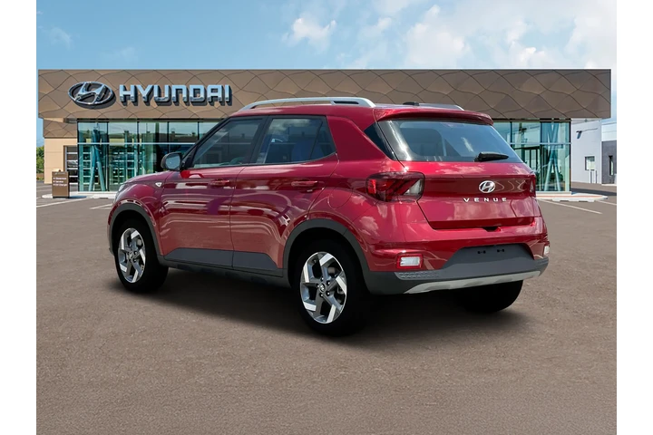 $19495 : Hyundai VENUE 2024 Limited 4 image 5