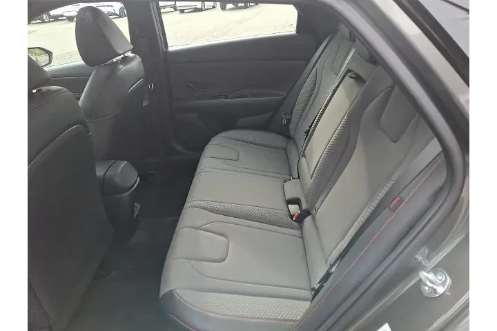 $22749 : Hyundai ELANTRA 2024 N Line image 10