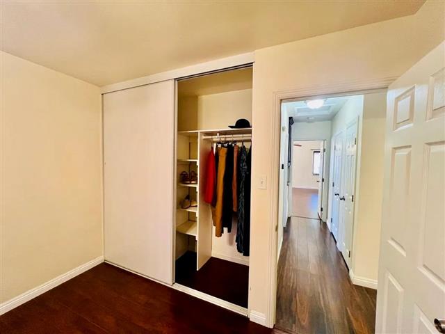 $1600 : East Los Angeles 3 & 2 Bath image 3